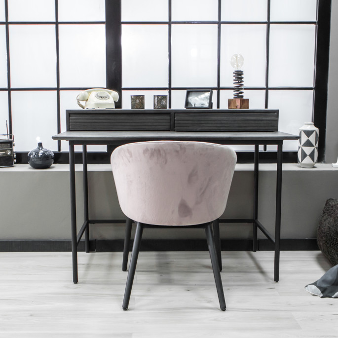 Closed warehouse August 15-16