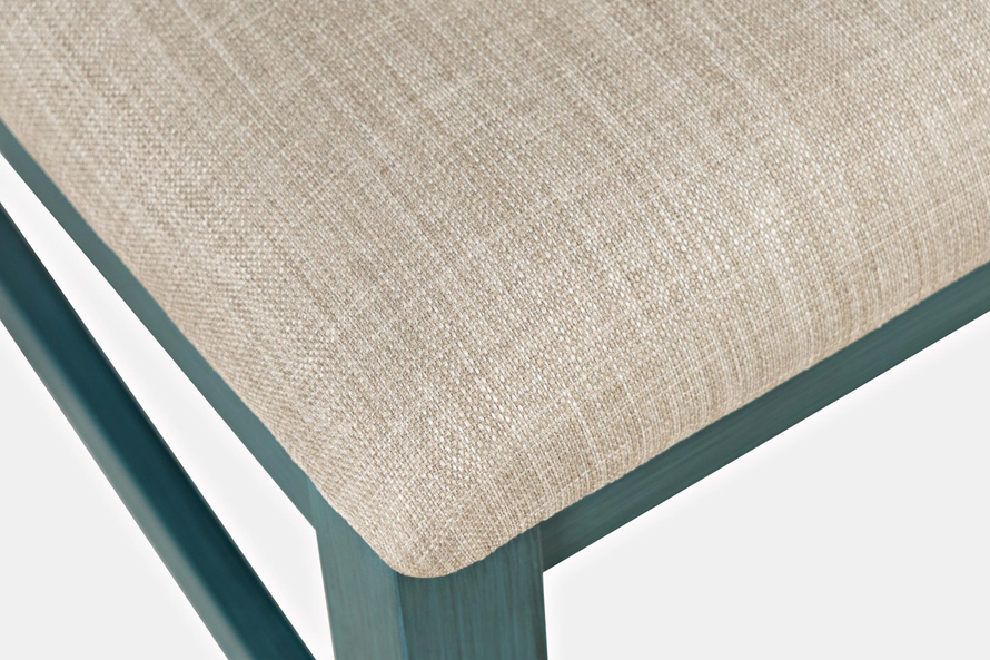 Avola AV175-370 Chair