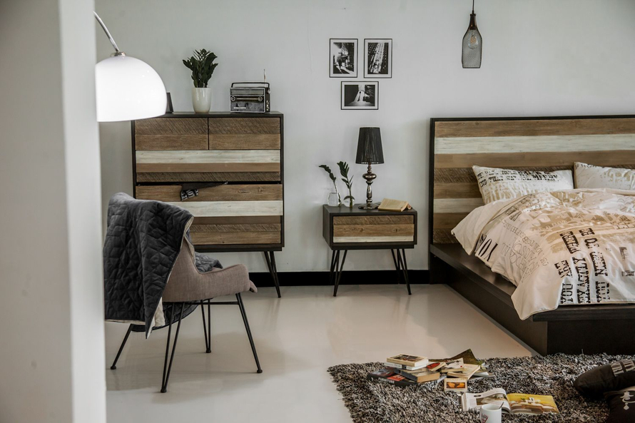 Adesso ADESB03 Chest of drawers