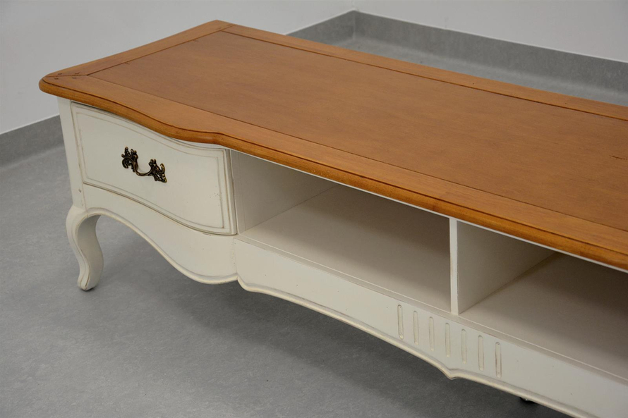 Verona VE833 TV Cabinet